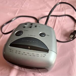 Philips AJ3242 Silver AM/FM Clock Radio Dual Alarm Vintage 1997